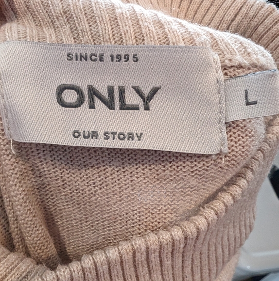 Only thin sweater woman's size large - Picture 3 of 5